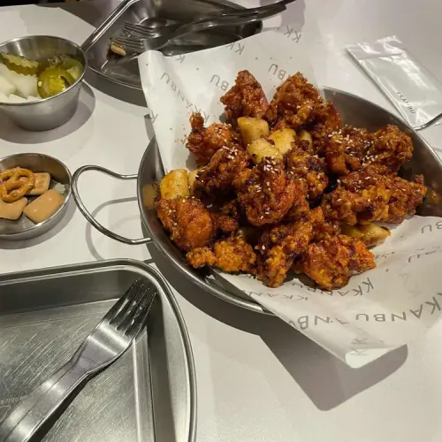 깐부치킨 신동까페거리점 실사 사진 2