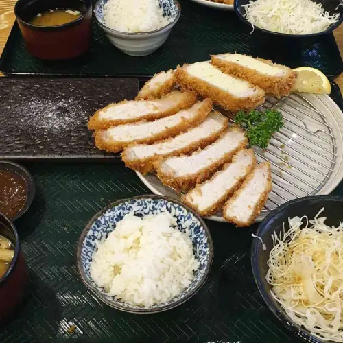 삼백돈돈가츠 광교아브뉴프랑점 실사 사진 1
