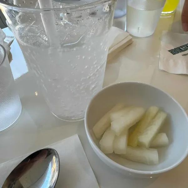 서양식탁 광교카페거리 실사 사진 3