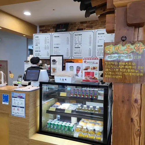 노티드 도넛 스타필드수원점 실사 사진 2