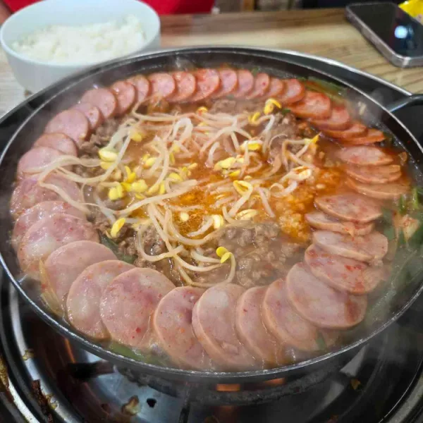 이나경송탄부대찌개 실사 사진 1
