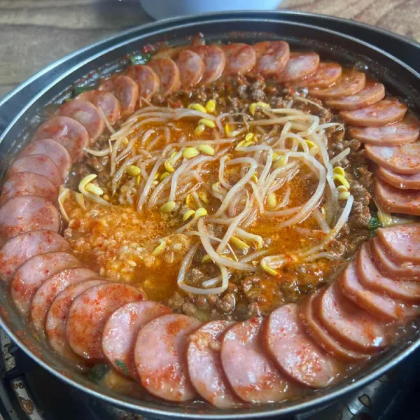이나경송탄부대찌개 실사 사진 3