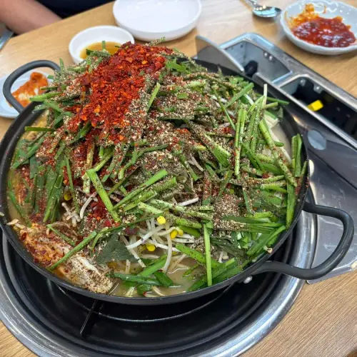 솥국 수원금곡점 실사 사진 1