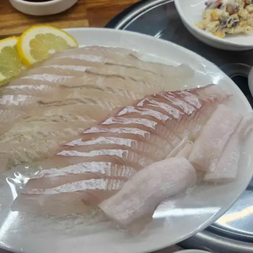 속초종합어시장 북수원점 실사 사진 2