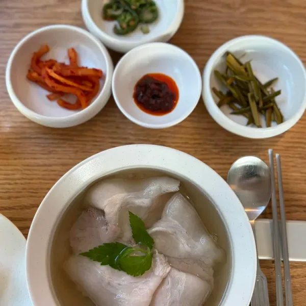 슾슾 실사 사진 1