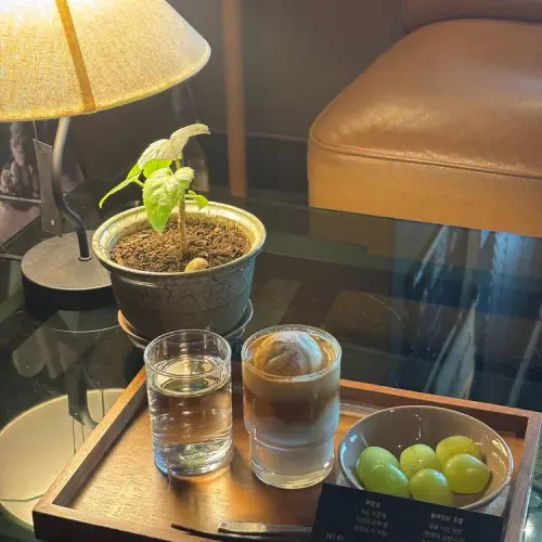 행궁동 바이닐라운지 실사 사진 1