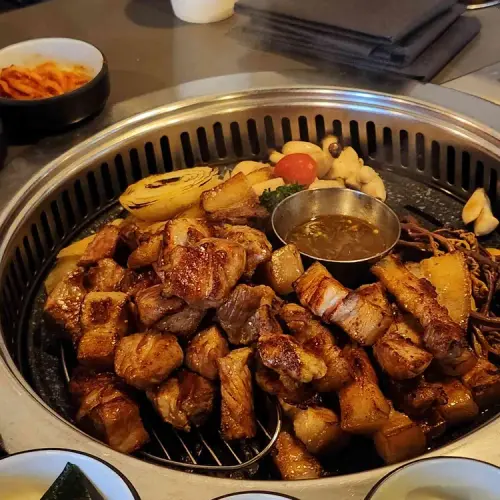 참숯삼겹살명가 행궁동점 실사 사진 2
