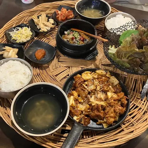 수원 남도밥상정식 광교본점 실사 사진 1