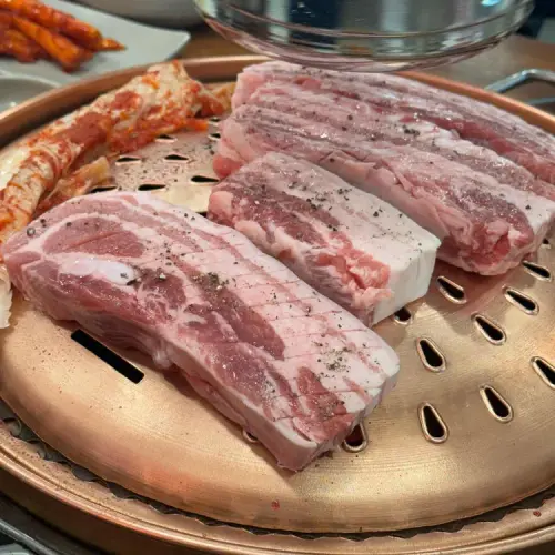참숯삼겹살명가 망포동점 실사 사진 1