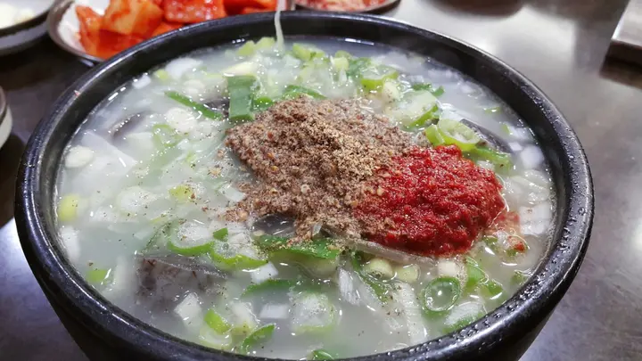 매탄동원조 장터순대국 실사 사진 2