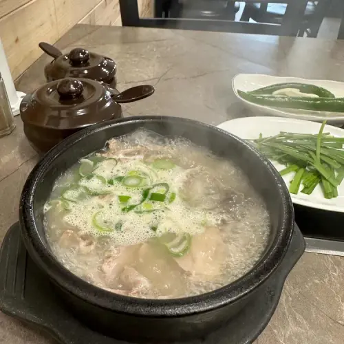 장터순대국식당 매탄동 실사 사진 1