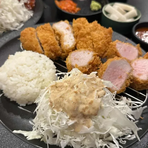두툼등심카츠식당 신동 실사 사진 1