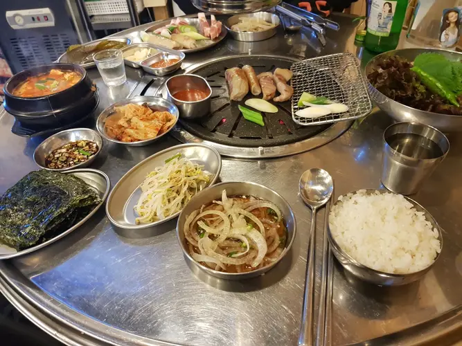수육국밥명가 호매실동점 실사 사진 2