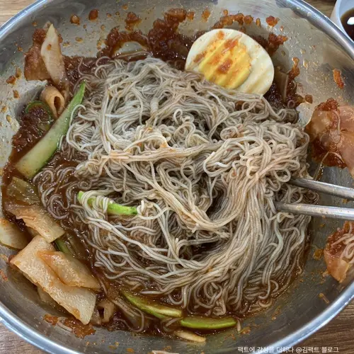 함흥비빔냉면명가 고색동점 실사 사진 1