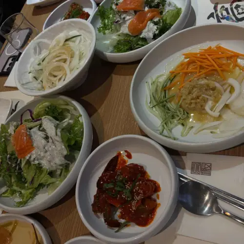 수원 함흥비빔냉면 고색동본점 실사 사진 2