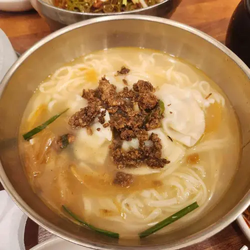 고색동원조 함흥비빔냉면 실사 사진 1