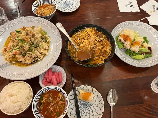 매탄동원조 푸팟퐁커리태국식당 실사 사진 2