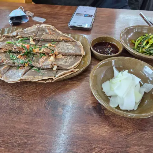 율전동 메밀비빔막국수 실사 사진 2