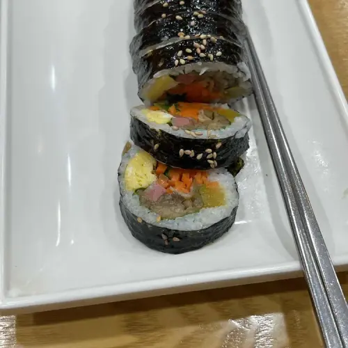 매콤김치만두식당 천천동 실사 사진 1